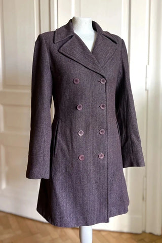 Fioletowy jesienny płaszcz dwurzędowy wełniany tweed jodełka rozkloszowany preppy Marks & Spencer | 36