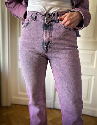 Fioletowy zestaw kurtka i spodnie jeansowe z efektem acid wash Remain | 36 38