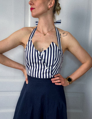 Granatowa sukienka midi marynarska rozkloszowana pin up bawełna wiązana na szyi Lindy Bop | 36 38