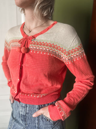 Koralowy norweski sweter kardigan we wzory pompony len bawełna IIS | 36 38