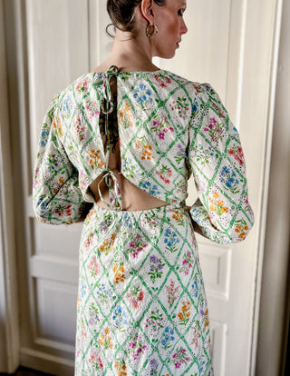 Biała sukienka maxi boho w kwiaty organiczna bawełna Nobody’s child | 40 42