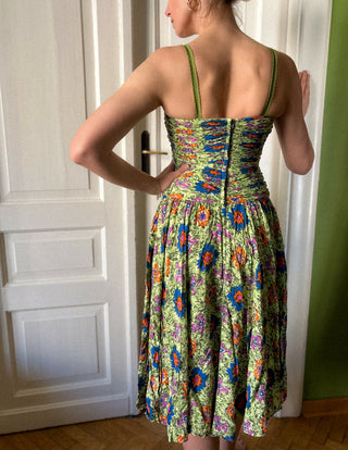 Zielona sukienka z wiskozy retro 80s midi gorsetowa rozkloszowana Creation Mademoiselle | 34 36