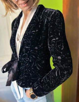 Czarny wieczorowy żakiet welurowy miękki wiązany z przodu August Silk | 38