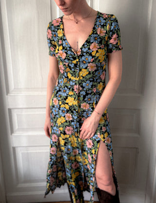 Czarna sukienka maxi w kwiaty rozcięcia styl lata 90. Miss Selfridge | 36 38