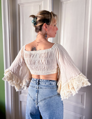 Kremowa bawełniana krótka bluzka crop top boho warstwowe rękawy Awatara | 36 38+